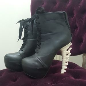 Spine Platform Heels Black From Show Story